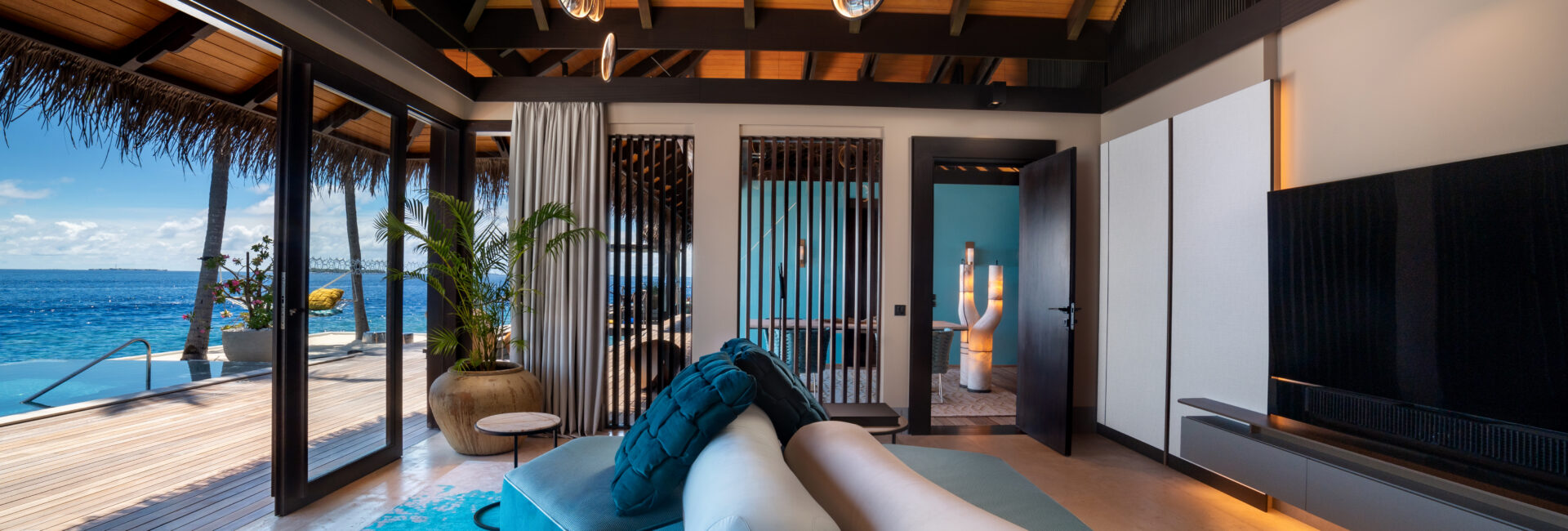 Velaa- Romantic Pool Residence - Living Room