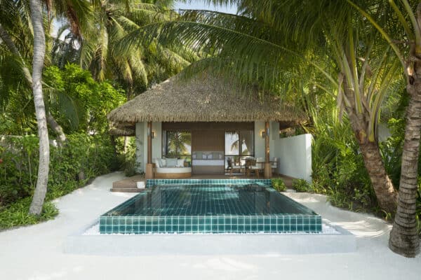 Huvafen Fushi - deluxe beach bungalow with a private pool
