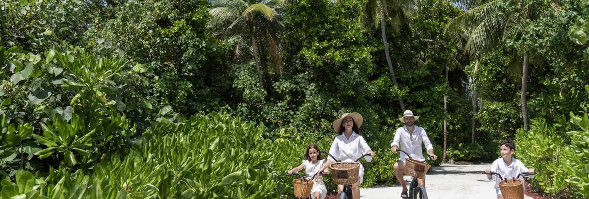 InterContinental Maldives _ Cycling Family (1)