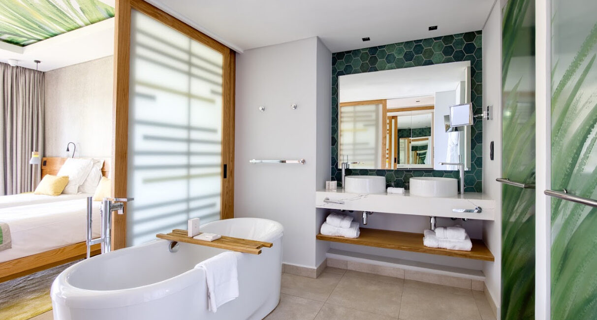 club med seychelles - bathroom