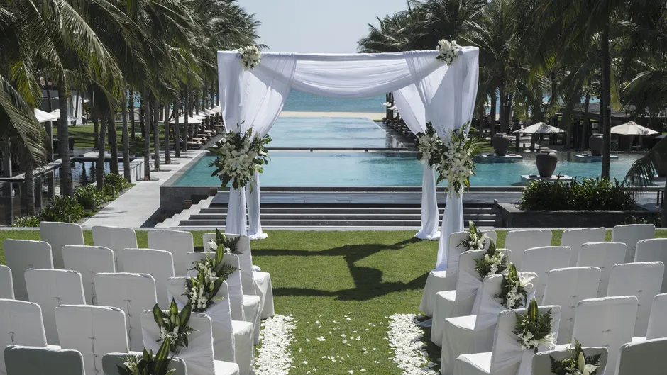 Four Seasons Resort The Nam Hai/ Wedding Venue