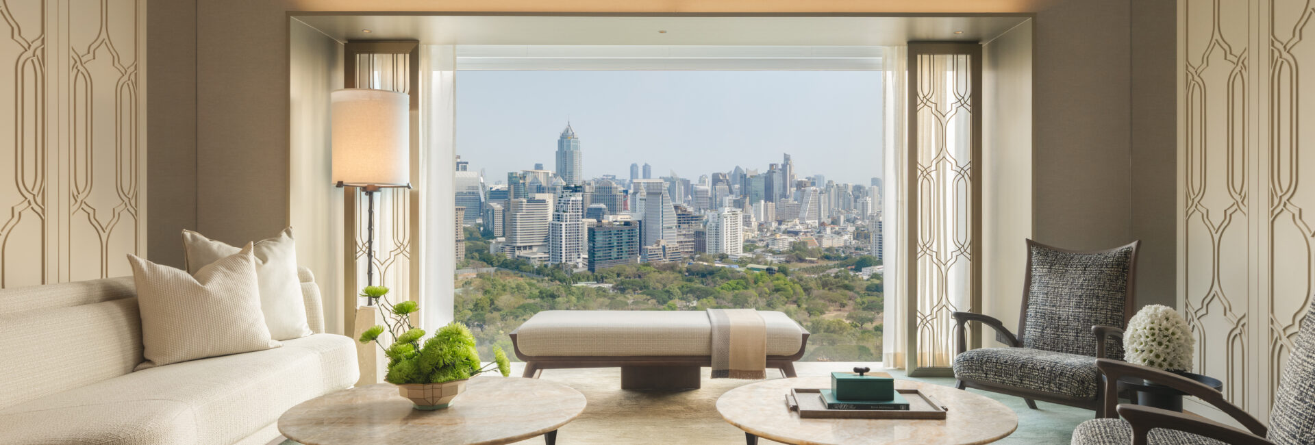 dusit-thani-bangkok-accommodation-terrace-suite-living-area